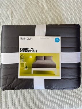 Room Essentials Satin Quilt - Charcoal Gray